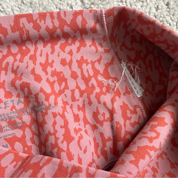 Athleta Salutation Stash Pocket Jewel Orange Leopard Print Leggings Size Medium - Picture 5 of 5